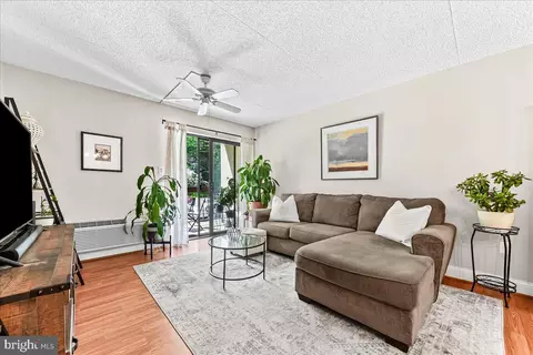 800 Avondale Rd #2A, Wallingford, PA 19086