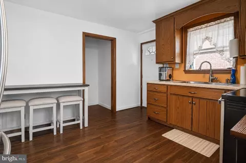 Entry Way - 962 Thornton Rd, Boothwyn, PA 19061 photo 1 of 3