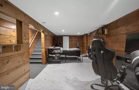 Entry Way - 962 Thornton Rd, Boothwyn, PA 19061 photo 3 of 3