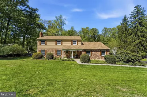 2 Woodbriar Dr, Media, PA 19063