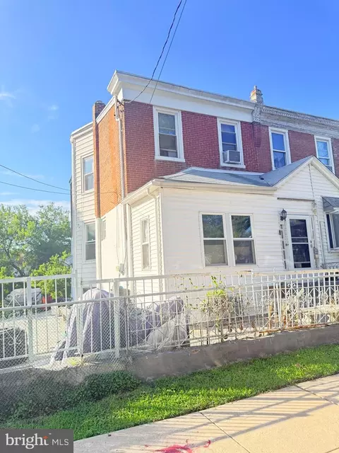32 S 12th St, Darby, PA 19023