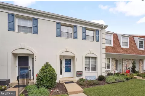 347 Saybrook Ln #153, Wallingford, PA 19086