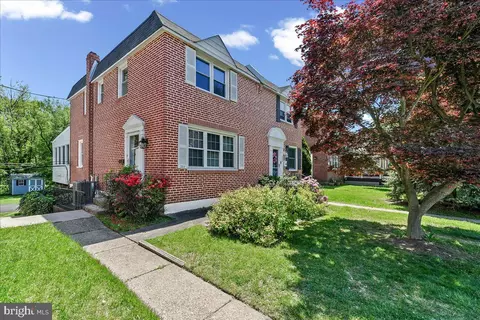 302 Lakeview Dr, Ridley Park, PA 19078