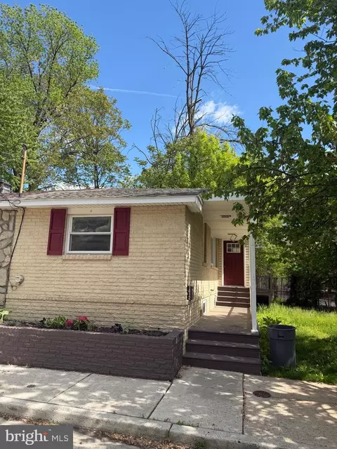 1412 Gibbons St, Crum Lynne, PA 19022