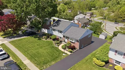 View/Area - 447 Maddock Rd, Springfield, PA 19064 photo 3 of 6