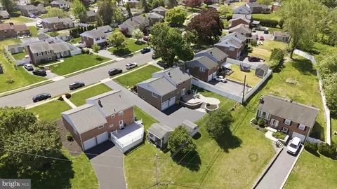 View/Area - 447 Maddock Rd, Springfield, PA 19064 photo 5 of 6