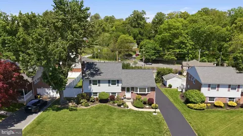 View/Area - 447 Maddock Rd, Springfield, PA 19064 photo 2 of 6