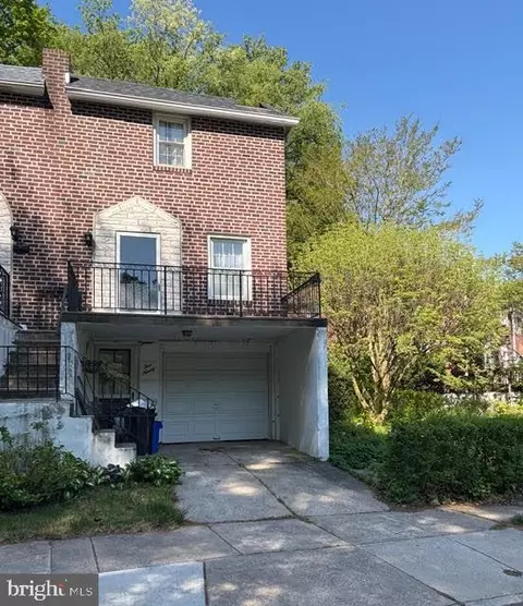 590 N Sycamore Ave, Clifton Heights, PA 19018