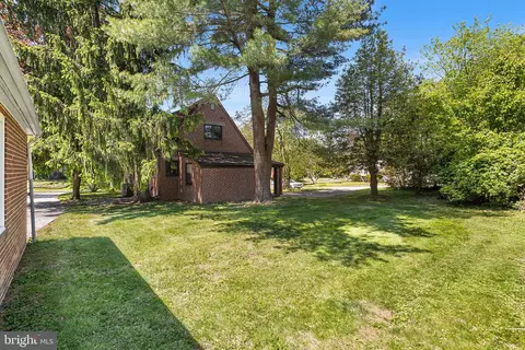 Exterior - 217 E Thomson Ave, Springfield, PA 19064 photo 7 of 7