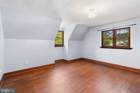 Bedroom - 217 E Thomson Ave, Springfield, PA 19064 photo 4 of 5