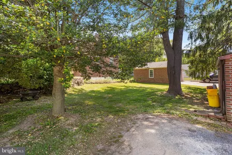 Exterior - 217 E Thomson Ave, Springfield, PA 19064 photo 6 of 7