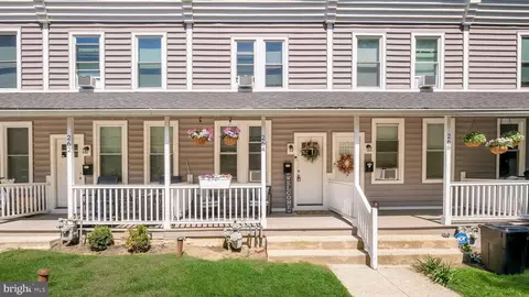 264 N Aberdeen Ave, Wayne, PA 19087