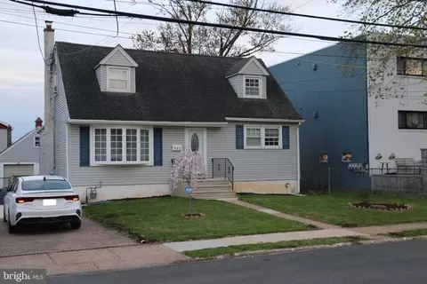 922 Lawnton Ter, Glenolden, PA 19036
