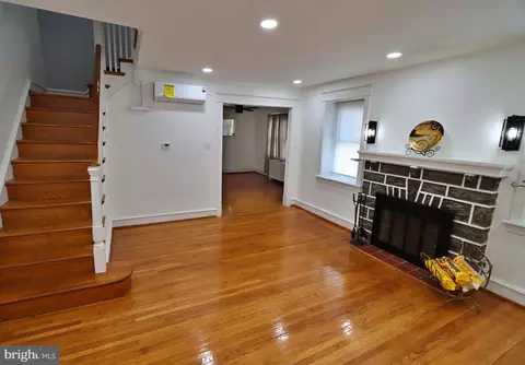 Living - 7206 Spruce St, Darby, PA 19082 photo 3 of 7