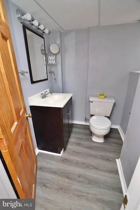 Bath - 7206 Spruce St, Darby, PA 19082 photo 4 of 4