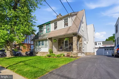 746 Oak View Rd, Ardmore, PA 19003