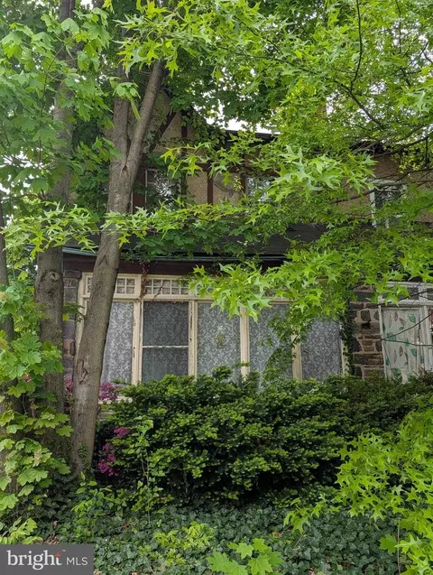 80 W Marshall Rd, Lansdowne, PA 19050