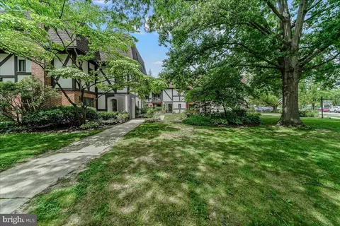 100 Rutgers Ave #9, Swarthmore, PA 19081