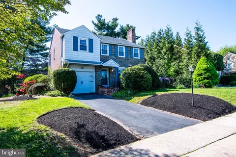 5004 Fairway Rd, Drexel Hill, PA 19026