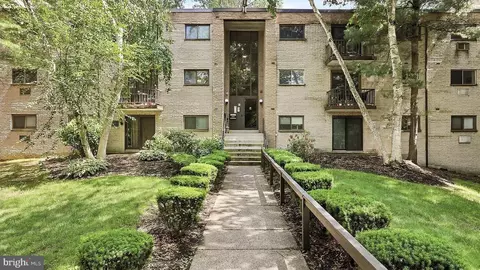 400 Glendale Rd #G-45, Havertown, PA 19083