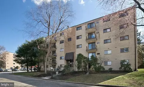 400 Glendale Rd #32C, Havertown, PA 19083