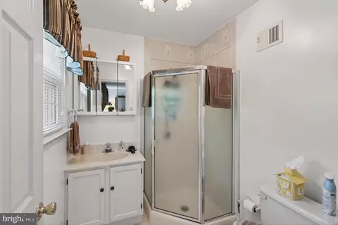 Bath - 2202 Briarcliff Ave, Boothwyn, PA 19061 photo 1 of 4