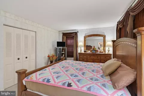 Bedroom - 2202 Briarcliff Ave, Boothwyn, PA 19061 photo 2 of 6