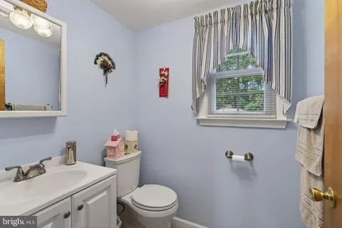 Bath - 2202 Briarcliff Ave, Boothwyn, PA 19061 photo 3 of 4