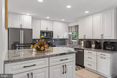 Kitchen - 2202 Briarcliff Ave, Boothwyn, PA 19061 photo 2 of 3
