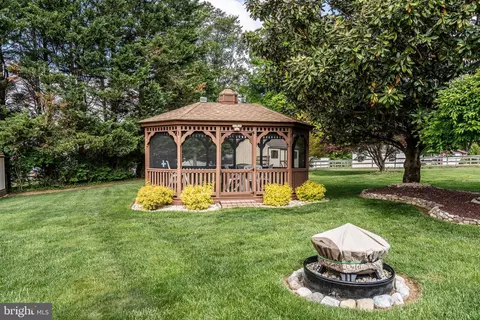 Exterior - 2202 Briarcliff Ave, Boothwyn, PA 19061 photo 8 of 11