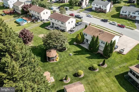 View/Area - 2202 Briarcliff Ave, Boothwyn, PA 19061 photo 7 of 16