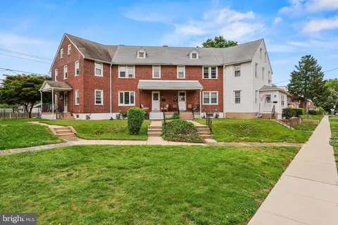 535 Jansen Ave, Essington, PA 19029