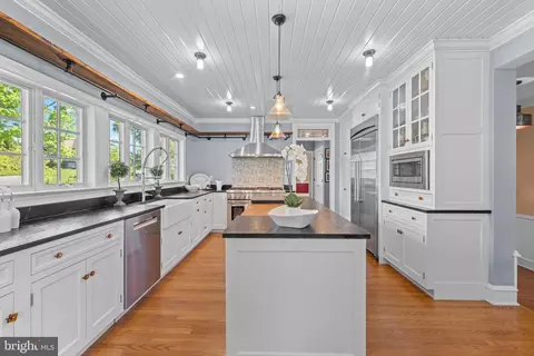 Kitchen - 230 S Wayne Ave, Wayne, PA 19087 photo 2 of 3