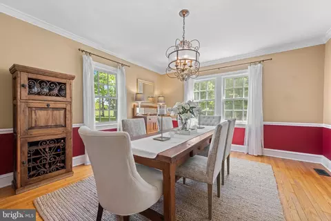 Dining - 230 S Wayne Ave, Wayne, PA 19087 photo 1 of 3