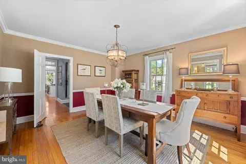 Dining - 230 S Wayne Ave, Wayne, PA 19087 photo 2 of 3