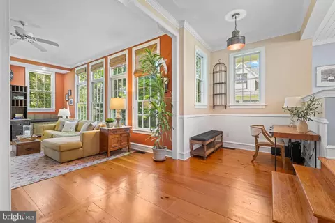 Entry Way - 230 S Wayne Ave, Wayne, PA 19087 photo 6 of 7