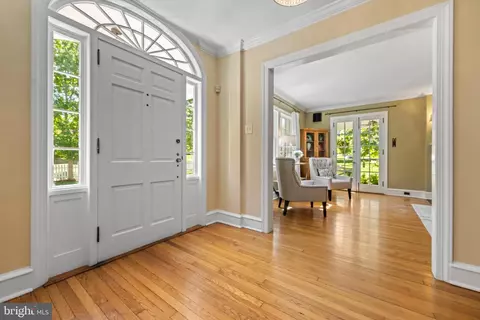 Entry Way - 230 S Wayne Ave, Wayne, PA 19087 photo 2 of 7