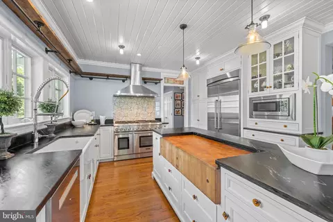 Kitchen - 230 S Wayne Ave, Wayne, PA 19087 photo 3 of 3
