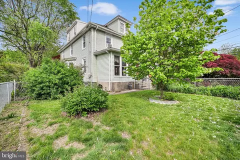 Exterior - 1666 Ward St, Marcus Hook, PA 19061 photo 2 of 8