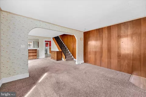 Living - 1666 Ward St, Marcus Hook, PA 19061 photo 2 of 3