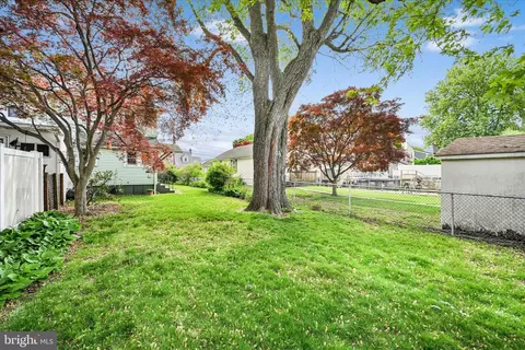 Exterior - 1666 Ward St, Marcus Hook, PA 19061 photo 7 of 8