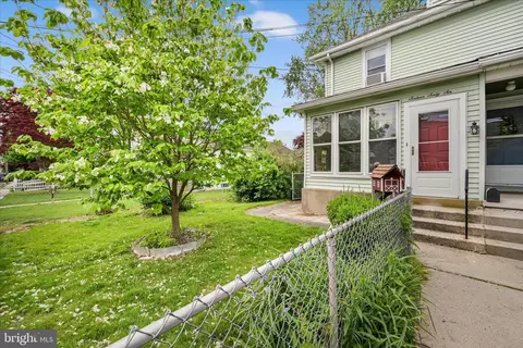 Exterior - 1666 Ward St, Marcus Hook, PA 19061 photo 4 of 8