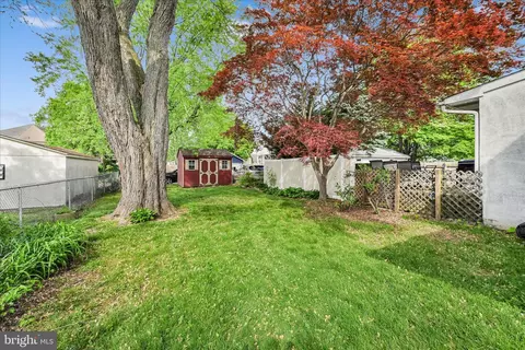 Exterior - 1666 Ward St, Marcus Hook, PA 19061 photo 6 of 8
