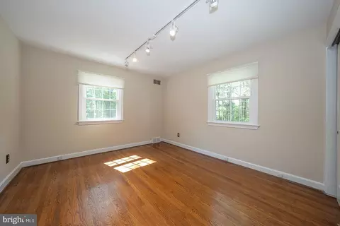 Bedroom - 734 Woodcrest Rd, Wayne, PA 19087 photo 3 of 4