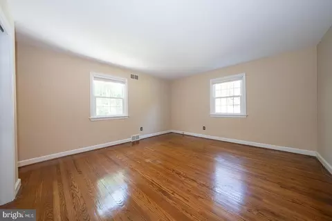 Bedroom - 734 Woodcrest Rd, Wayne, PA 19087 photo 2 of 4