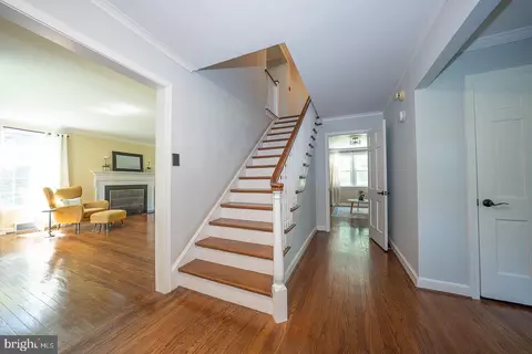 Entry Way - 734 Woodcrest Rd, Wayne, PA 19087 photo 1 of 4
