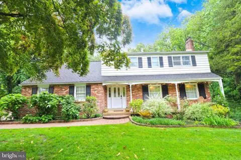 19 Waterford Way, Wallingford, PA 19086