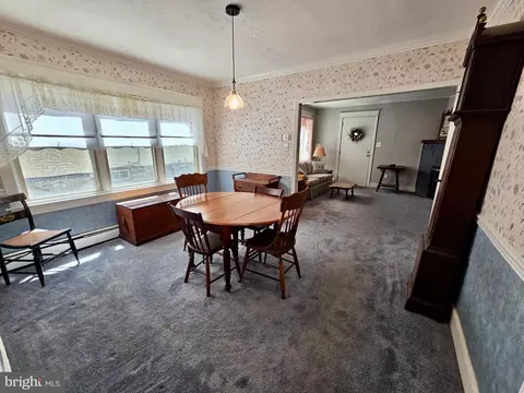 Dining - 41 Wayne Ave, Springfield, PA 19064 photo 3 of 3