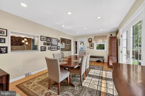 2225 E Helms Mnr, Ogden, PA 19061 photo 16
