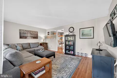2225 E Helms Mnr, Ogden, PA 19061 photo 6